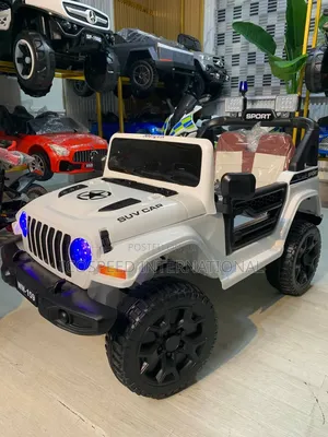 White Jeep Wrangler Electric Children's Ride-On Car (1-7 Years)