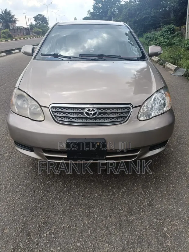 2004 Toyota Corolla Gold - 1