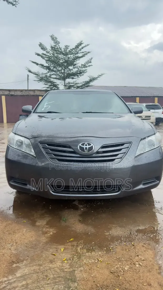 Toyota Camry LE Farar 2008 - 1