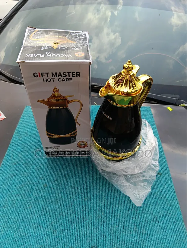 Golden Hot Water Flask - 1000ml - 1