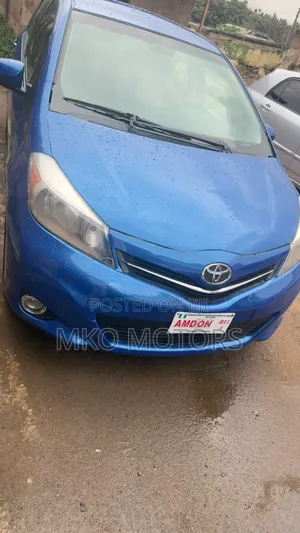 2012 Toyota Yaris L Hatchback 5dr Blue