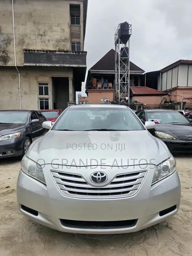 Toyota Camry LE 2.4L 2007 La Aljihu - 1