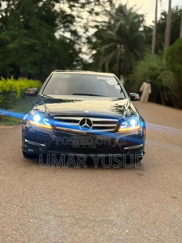 Mercedes-Benz C350 2013 Black - 1