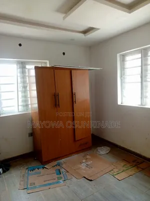1 Bedroom Room & Parlour Self-Contained, Ologuneru