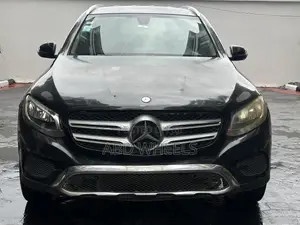 Mercedes-Benz GLC300 2016 Black