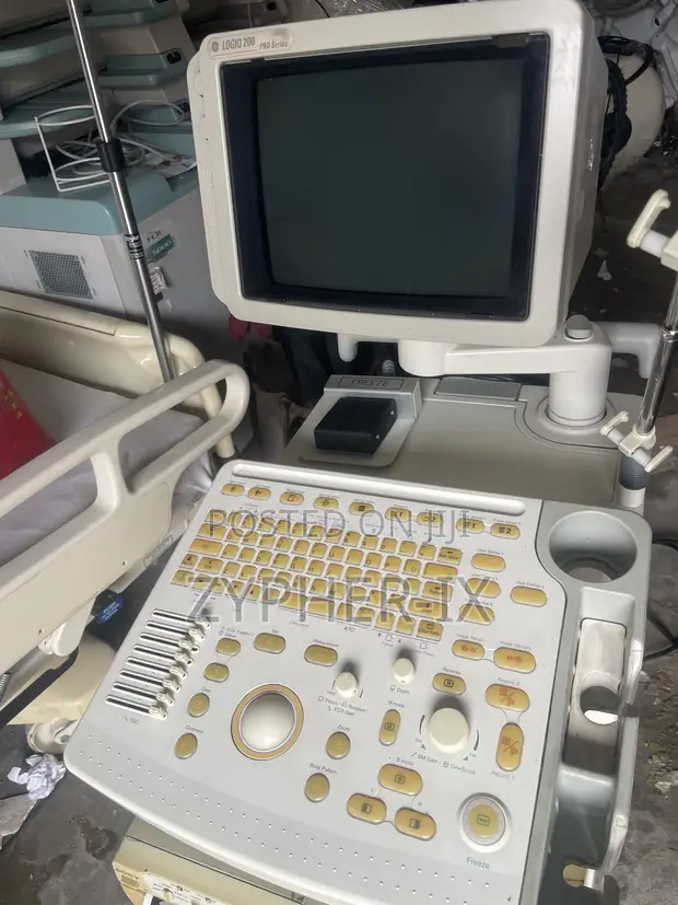 GE Ultrasound Scan Machine - 1