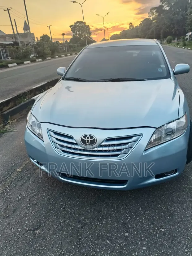 Toyota Camry 2008 Beige - 1