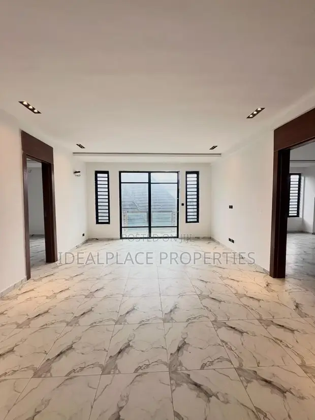 2 Bedroom Apartment don sayarwa a Lekki - 1