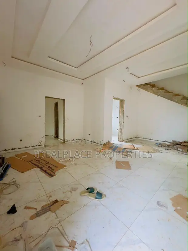 4 Bedroom Semi-Detached Duplex a Ojodu Berger Sayarwa - 1