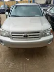 Toyota Highlander 2004 Silver - 1