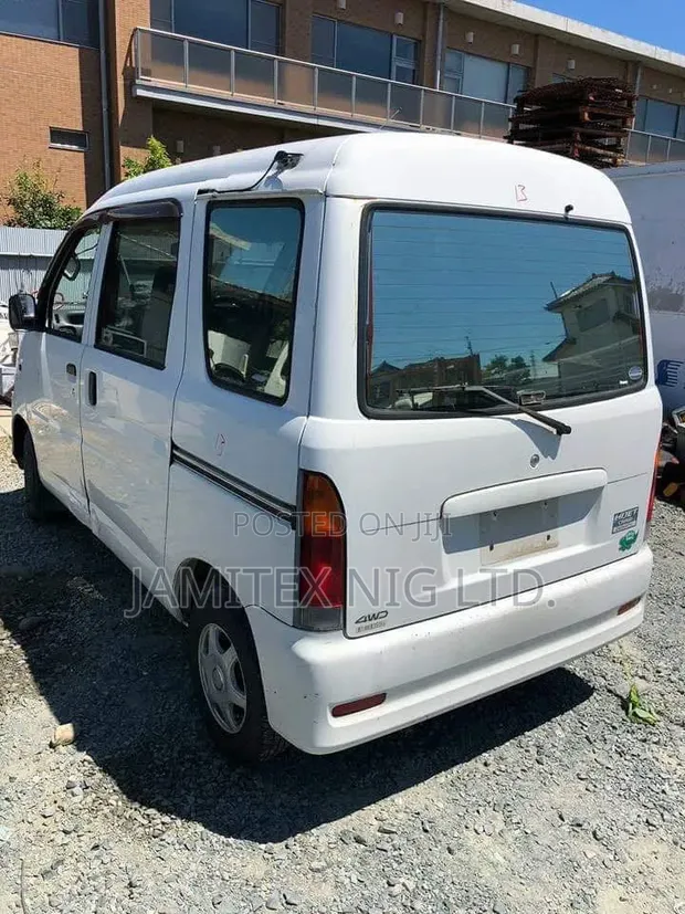 Daihatsu Hijet 2000 Fari - 1
