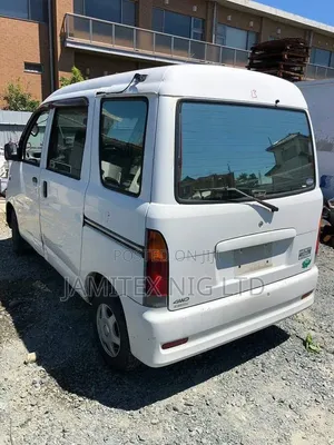Daihatsu Hijet 2000 Fari