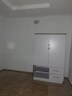 Gidan Kwana 1 Bedroom Mai Cikakken Kayan Saka a Edo, Benin City