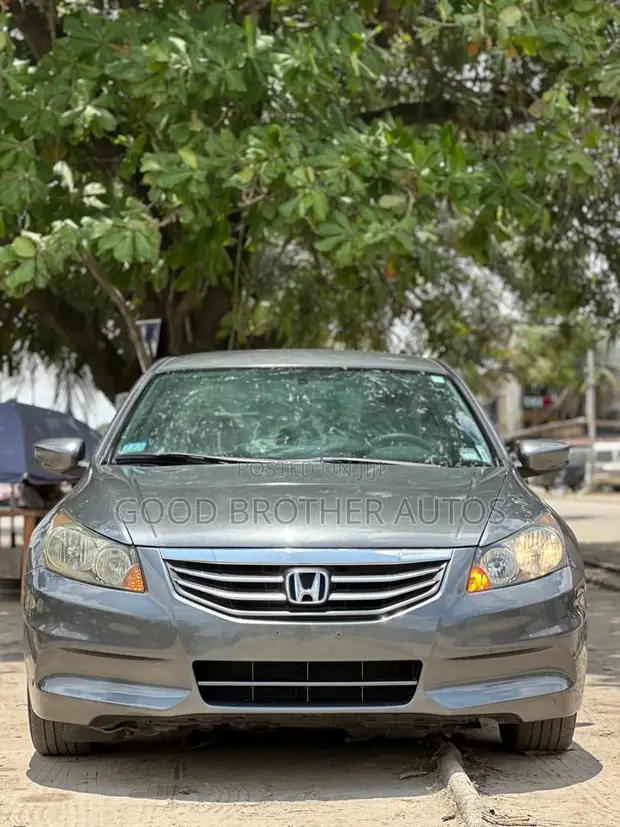 Honda Accord 2012 Grey - 1