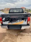 2014 Toyota Hilux SR 4x4 Black - 4