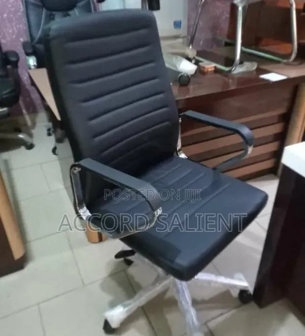 Executive Swivel Office Chair - Sabon Kayayyaki - 1