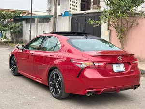 2020 Toyota Camry XSE FWD Red