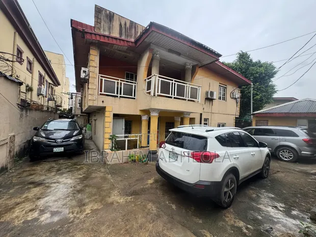 Filin Sukuni 500sqm tare da Gidaje 4-Bedroom da 2x 2-Bedroom, Ilupeju - 1