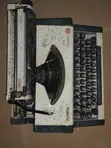 1976 Olympia Traveller Portable Manual Typewriter - 3