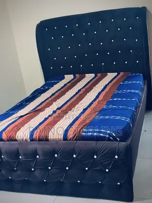 4x6 Bed Frame da Vitafoam Mattress