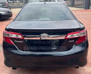 2013 Toyota Camry XLE V6 Sedan