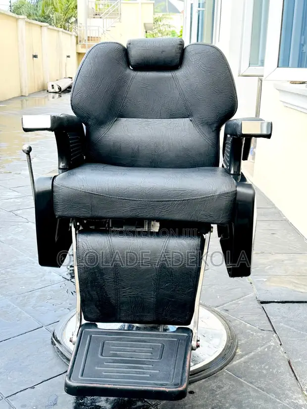 Used Saloon Chairs and Washing Chair - 1