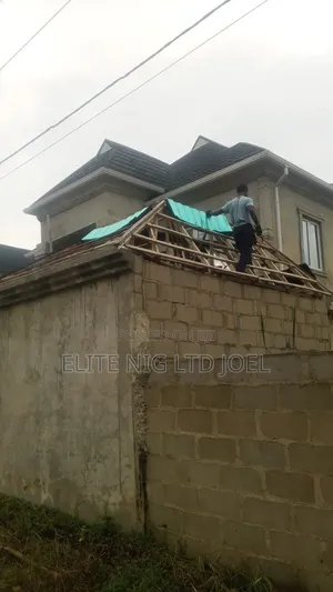 Tsayayyen Rufin Dutse Mai Garancin Shekaru 50