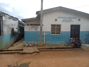 Bungalow Mai Dakuna 8 Don Siyarwa a Ogundairo Street, Iyana Ipaja