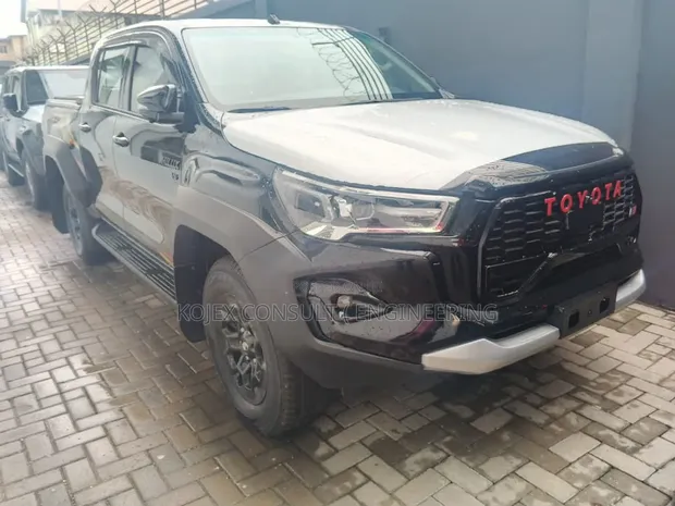 Sabon Toyota Hilux GR Sport 2025 - 1