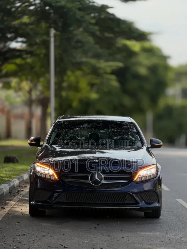 Mercedes-Benz C300 2019 Black - 1