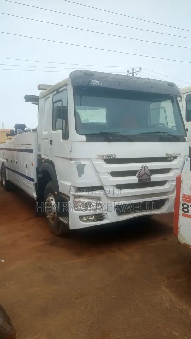 Howo 15 Ton Towing Van - 1