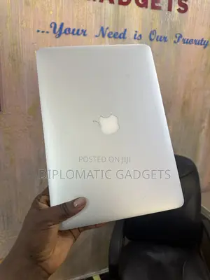 Apple MacBook Air 2015 8GB RAM, 128GB SSD