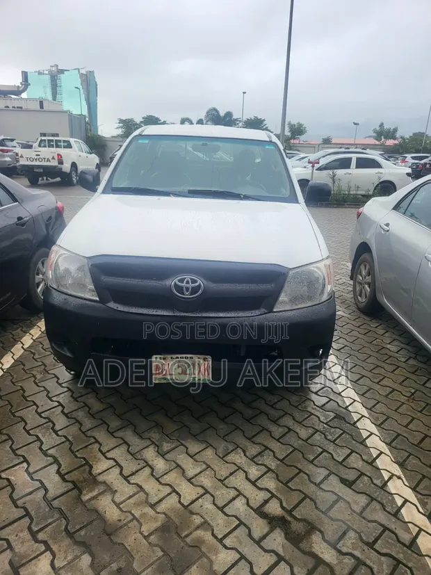 2009 Toyota Hilux 2.7 VVT-i 4x4 SRX Pickup - 1