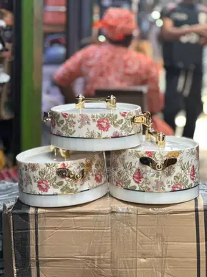 Brand New Stainless Steel Food Containers with Handle Lid