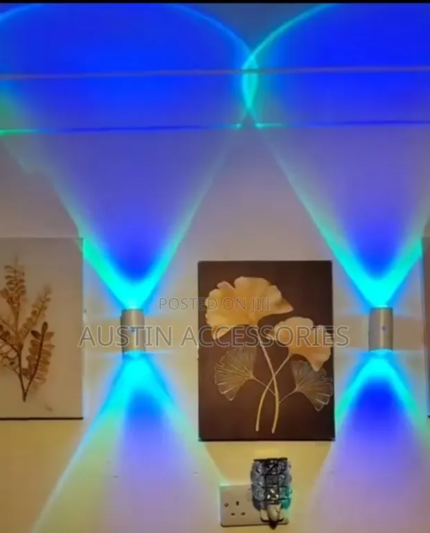 Fitilar Bango Mai Magana Da RGB Da Aka Rike Da Nesa - 1