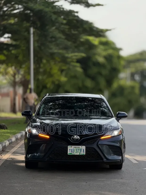 Toyota Camry XSE 2021 Black - 1