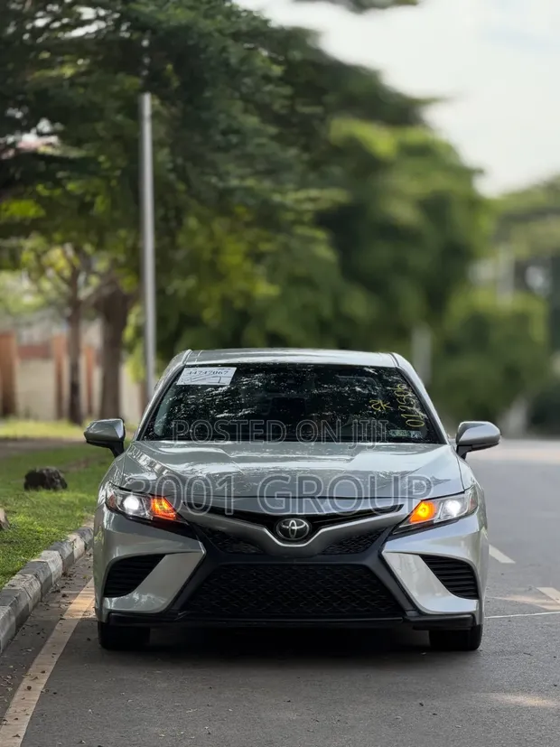 2018 Toyota Camry SE Foreign Used - 1
