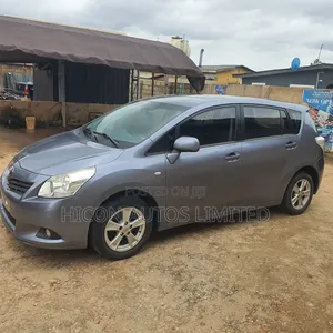 2009 Toyota Verso 1.8 Gray