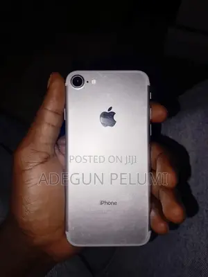 Apple iPhone 7 32GB Silver