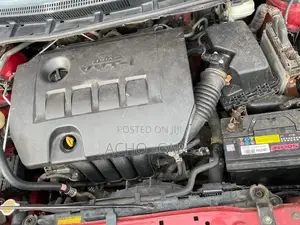 2013 Toyota Corolla Red
