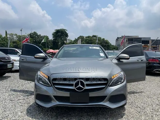 Mercedes-Benz C300 2016 Grey - 1