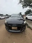 2010 Audi Q7 Black - 1