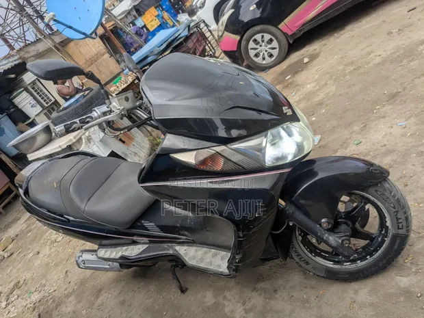 Suzuki Burgman 250 Skywave 2005 Black - 1