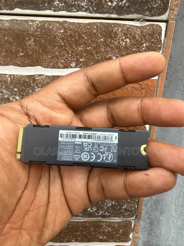 Corsair MP600 Pro LPX 1TB M.2 NVMe PCIe Gen4 SSD - Baki - 1