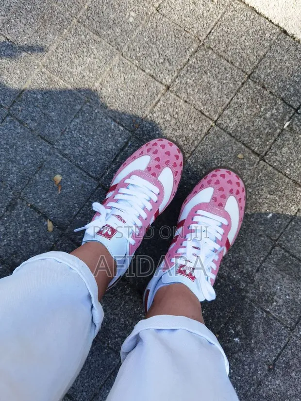 Adidas Samba Sneakers - Pink, Unisex - 1