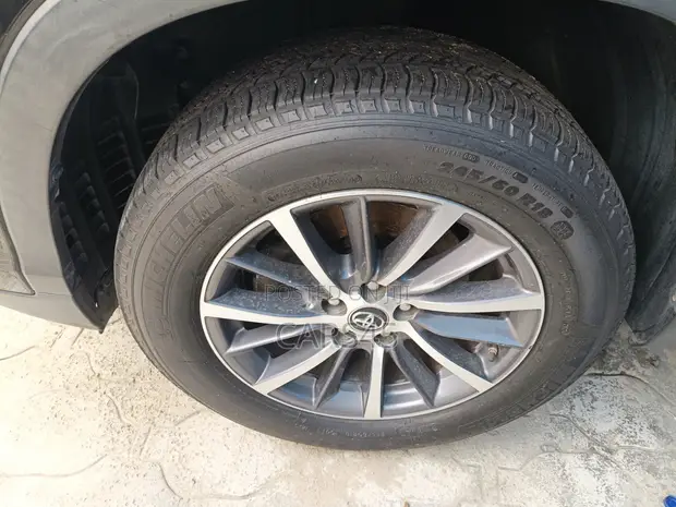 Toyota Highlander 2019 Black - 1