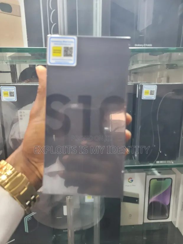 New Samsung Galaxy S10 128GB White - 1