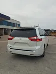 Toyota Sienna XLE Premium 2015 White - 4