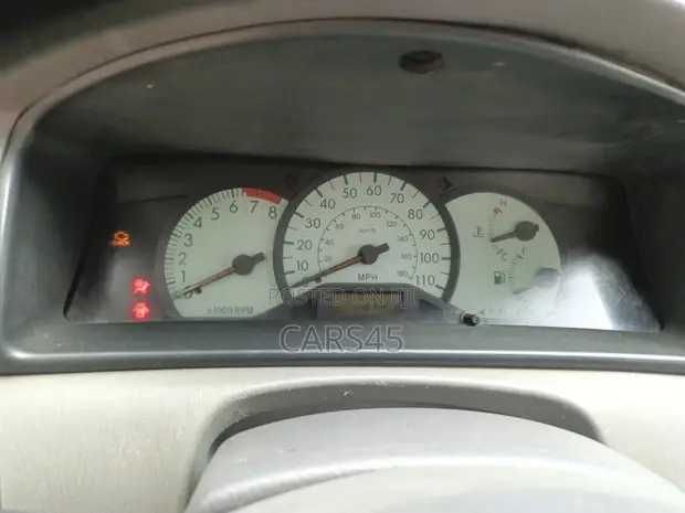 Toyota Corolla 2003 Silver - 1