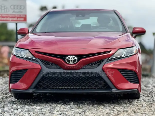 2019 Toyota Camry SE Jaja - 1